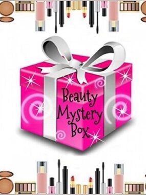 ⭐️NWT⭐️ ULTIMATE Beauty Mystery Box - retails from $250 - $350